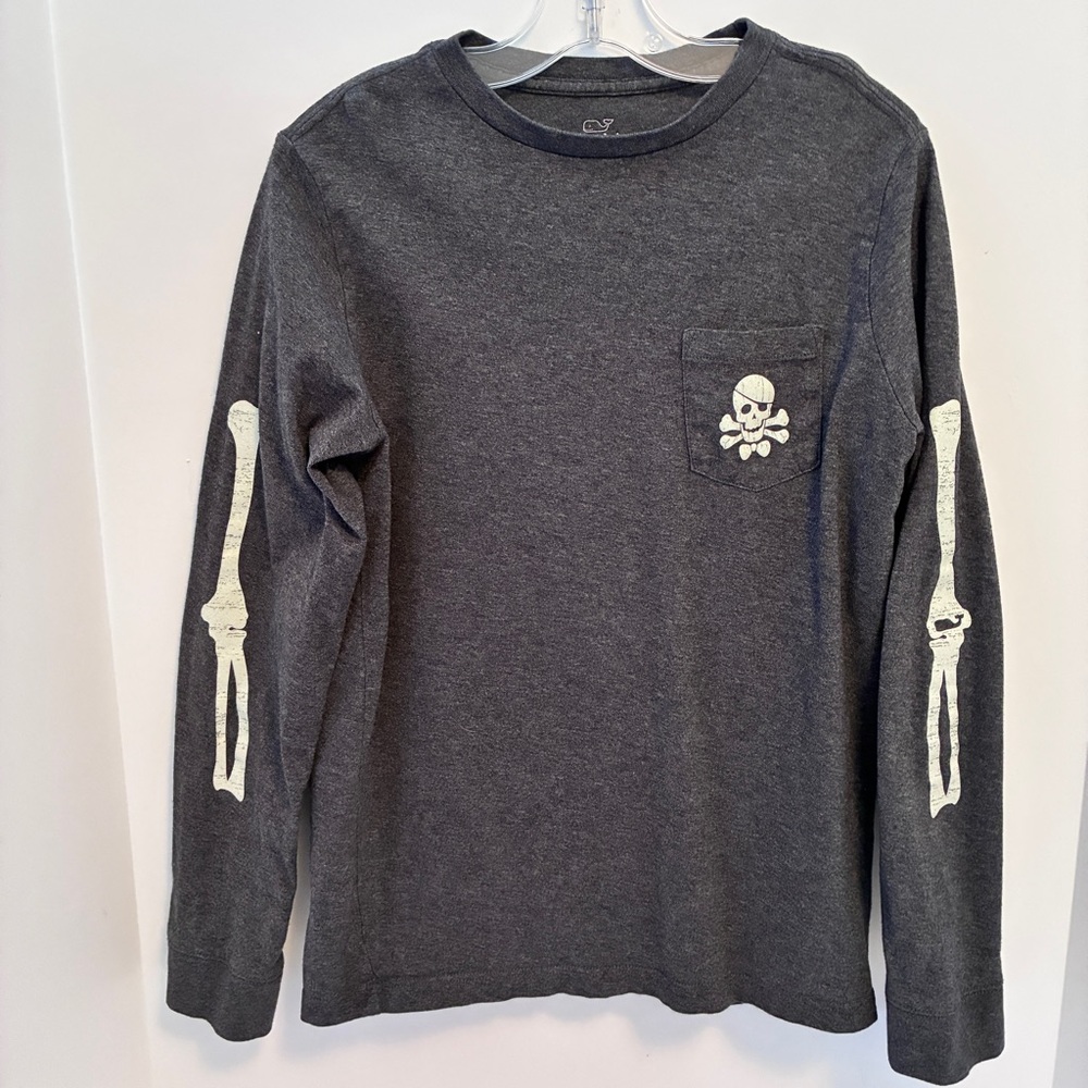 Vineyard Vines Boy's Skull and Bones Long Sleeve Pocket Tee Gray Size S (8-10)